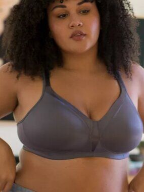 Playtex 18 Hour Silky Soft Smoothing Wireless Bra Private Jet 38D NWT